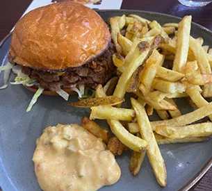 Burger Frites et sauce maison à savourer à Domont (95)